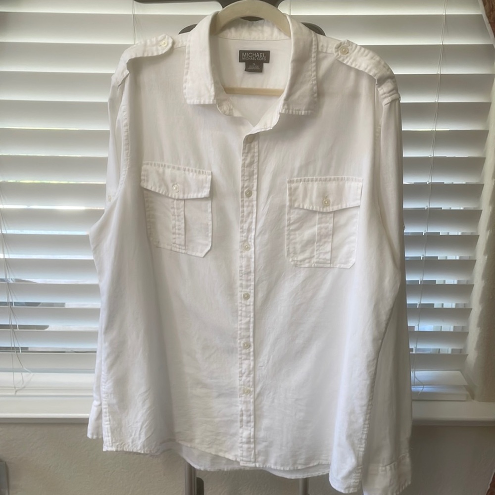MICHAEL  Michael Kors Button Up Shirt Size XL